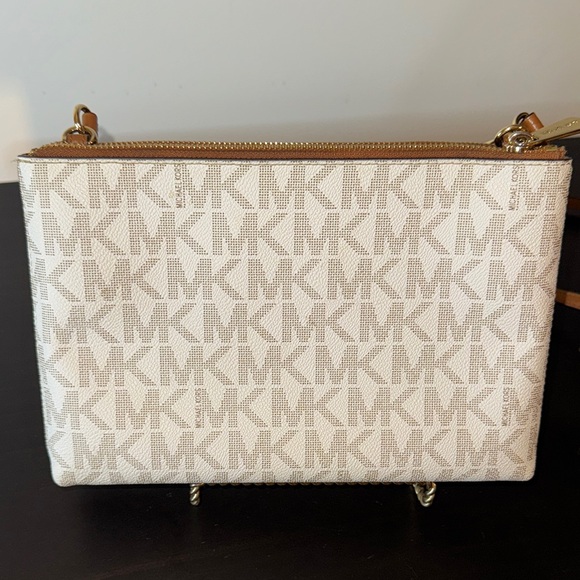 Michael Kors Tan and White Crossbody Bag - Picture 8 of 15